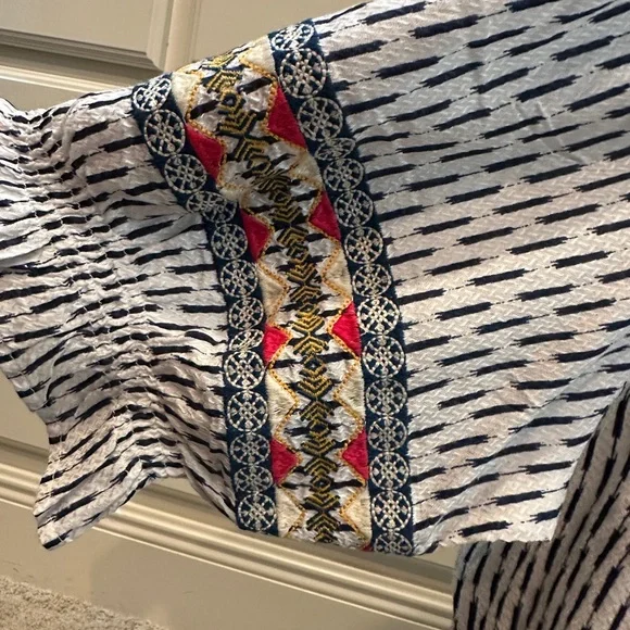 THML Boho Navy & White with embroidery on sleeve Women’s Blouse - Picture 4 of 7